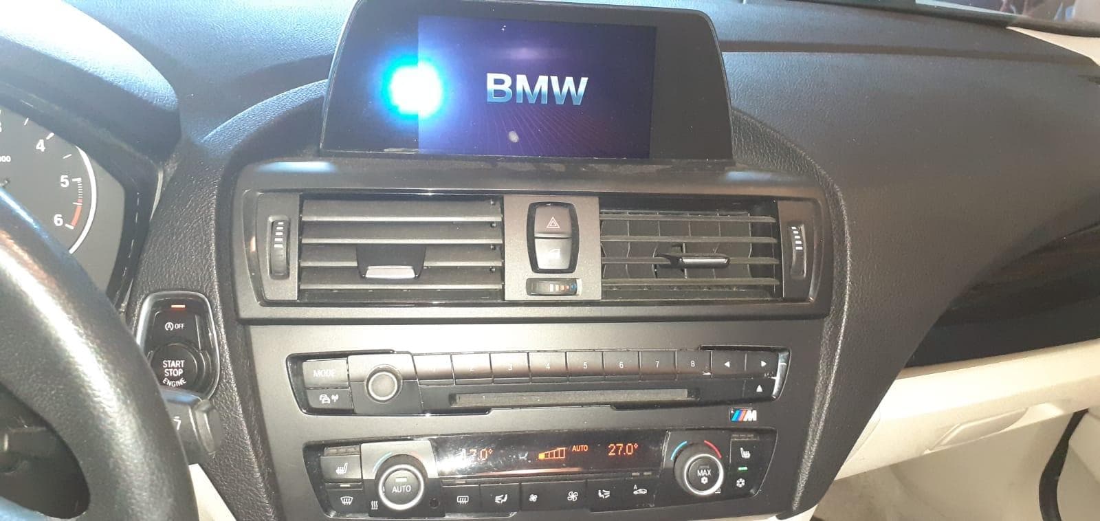 BMW 118D · Ano 2012 — imagen 16