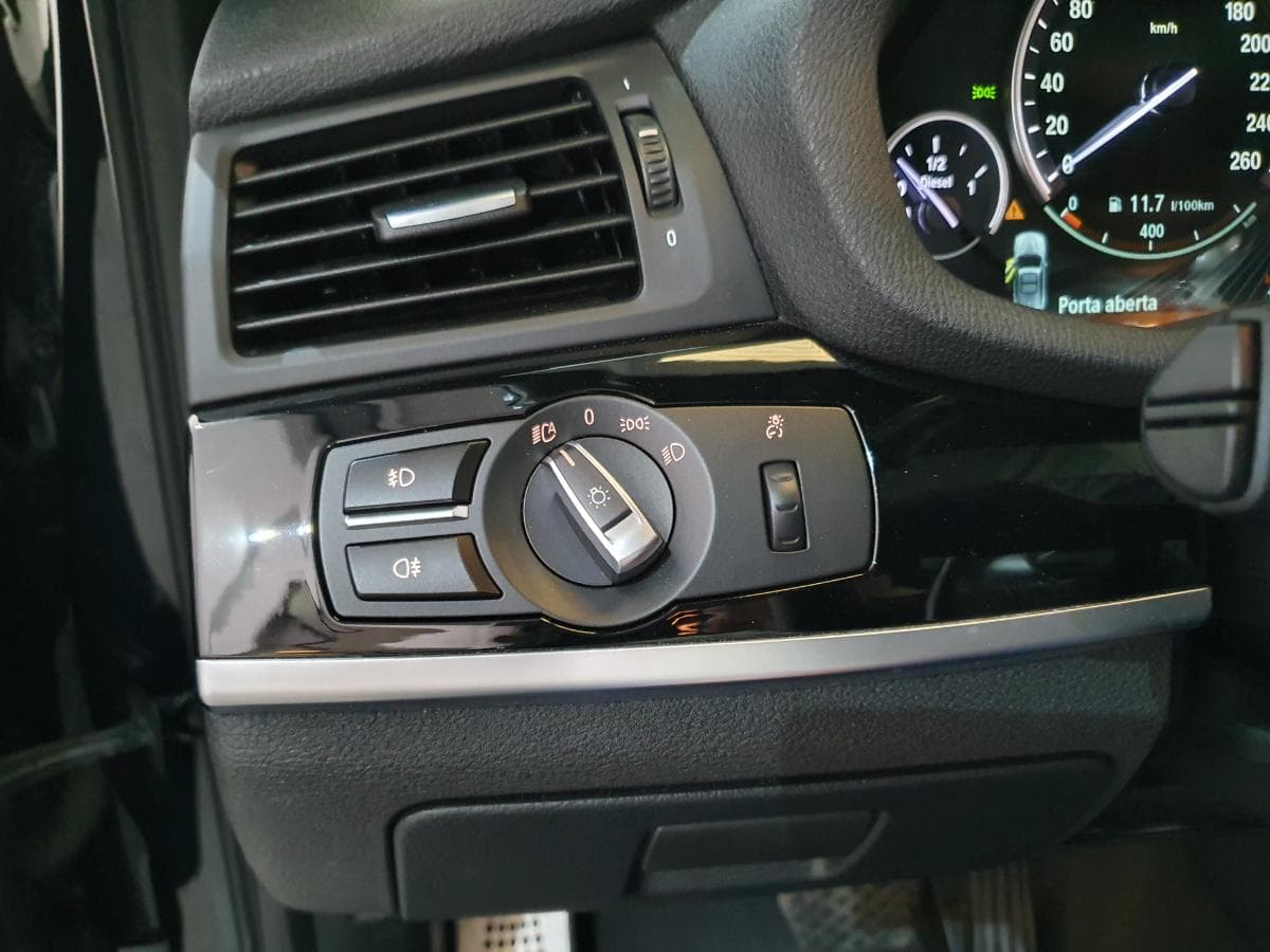BMW X3 · Ano 2016 — image 32