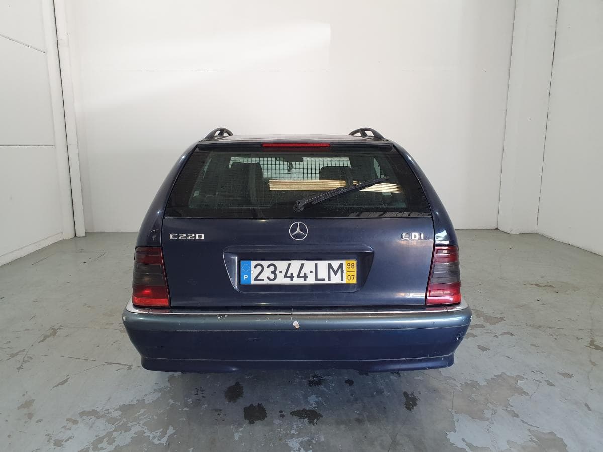 Mercedes-Benz C220 CDI · Ano 1998 — image 11