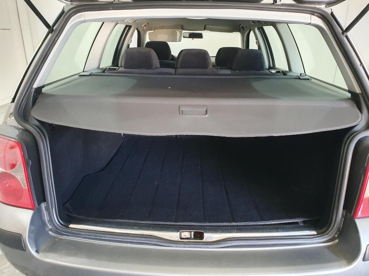 Volkswagen Passat 1.9 TDI · Ano 2001 — imagen 9