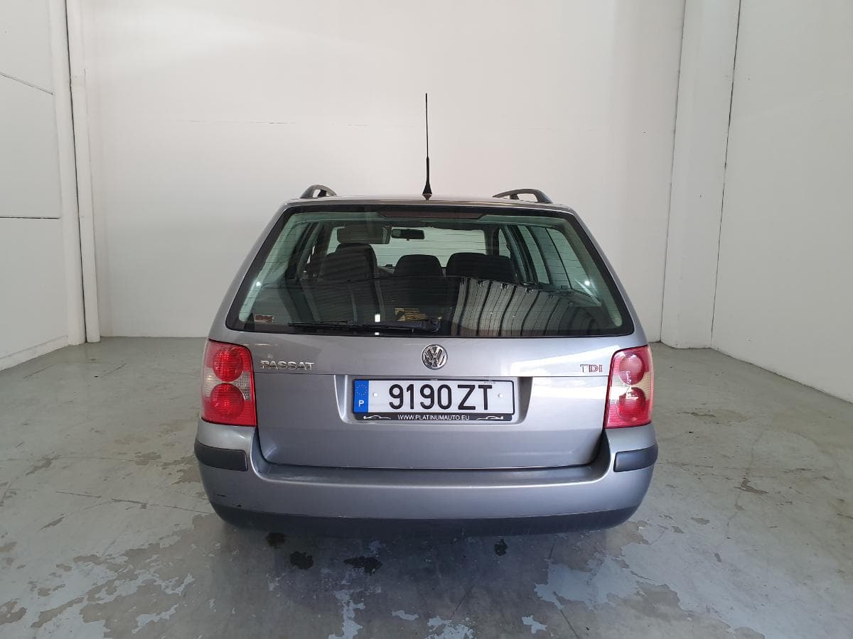 Volkswagen Passat 1.9 TDI · Ano 2001 — imagen 8