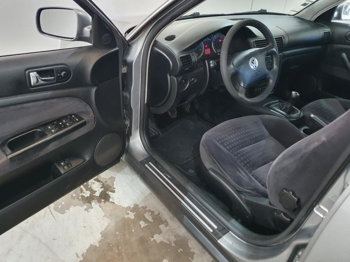 Volkswagen Passat 1.9 TDI · Ano 2001 — imagen 25