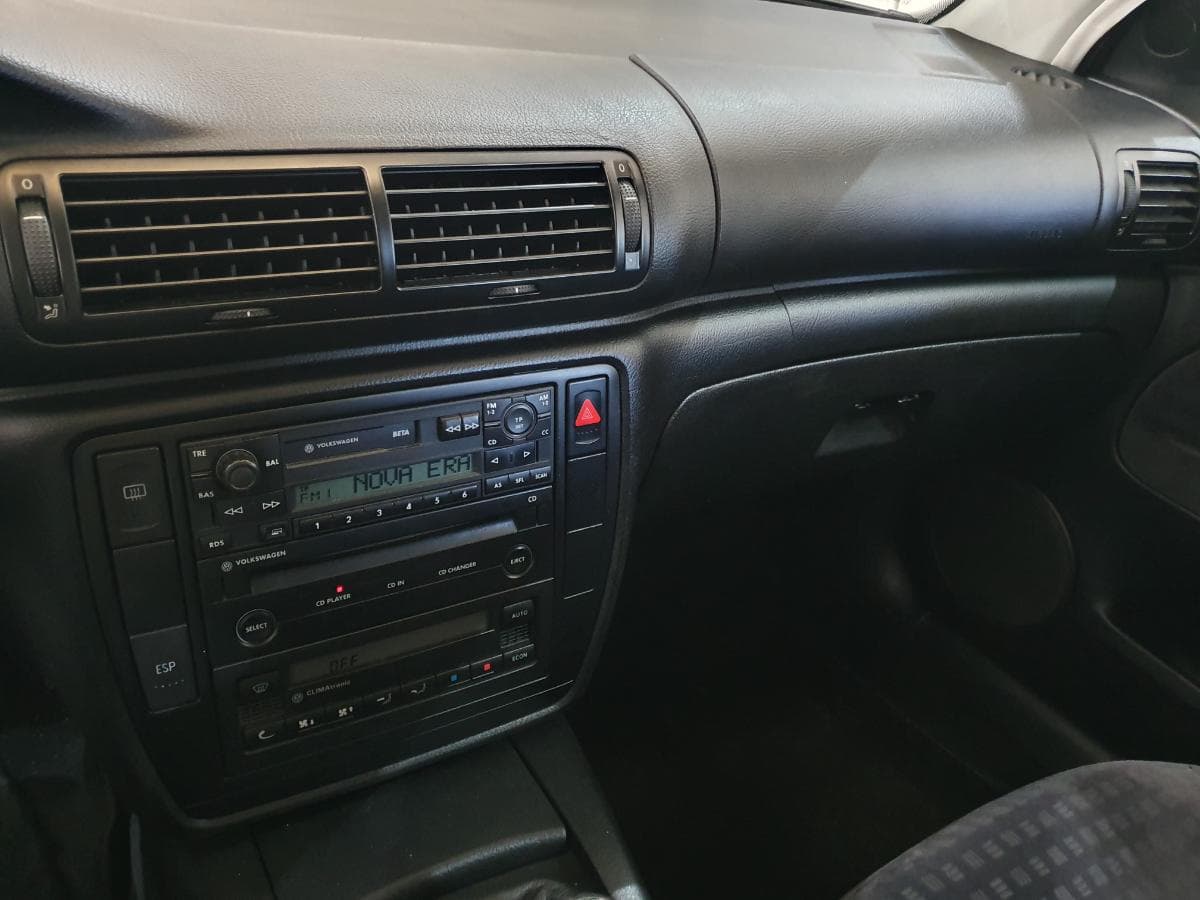 Volkswagen Passat 1.9 TDI · Ano 2001 — imagen 31