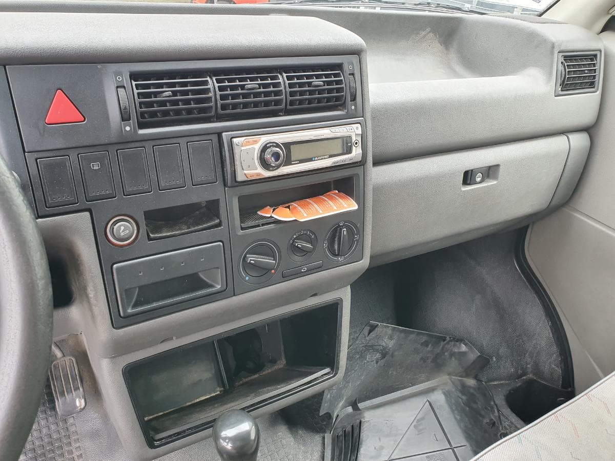 Volkswagen Transporter 2.5 TDI · Ano 2003 — image 25