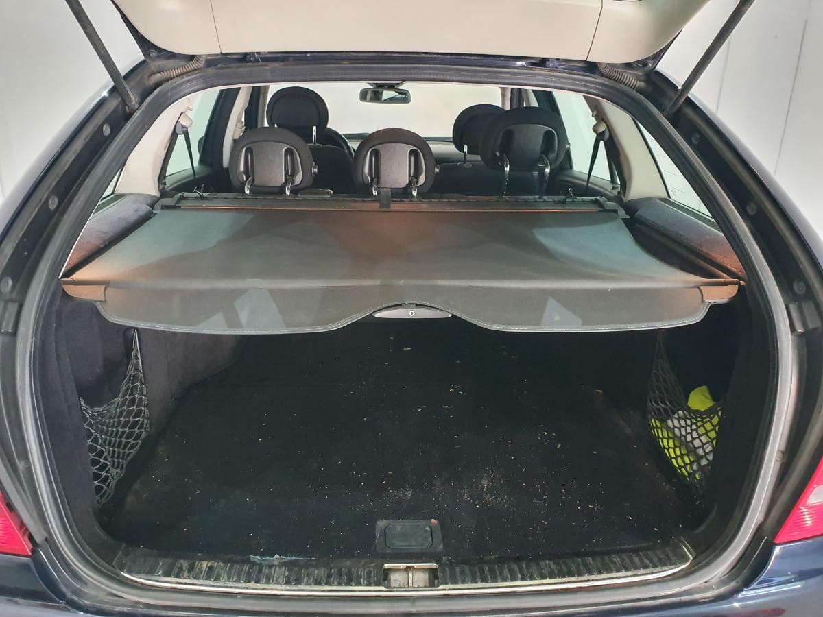 Mercedes-Benz C200 CDI · Ano 2004 — imagen 6