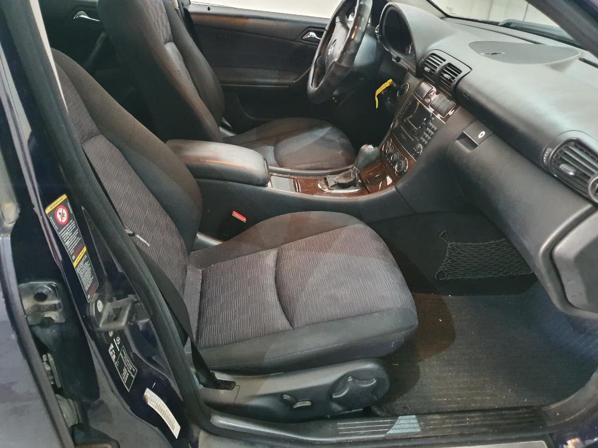 Mercedes-Benz C200 CDI · Ano 2004 — imagen 21