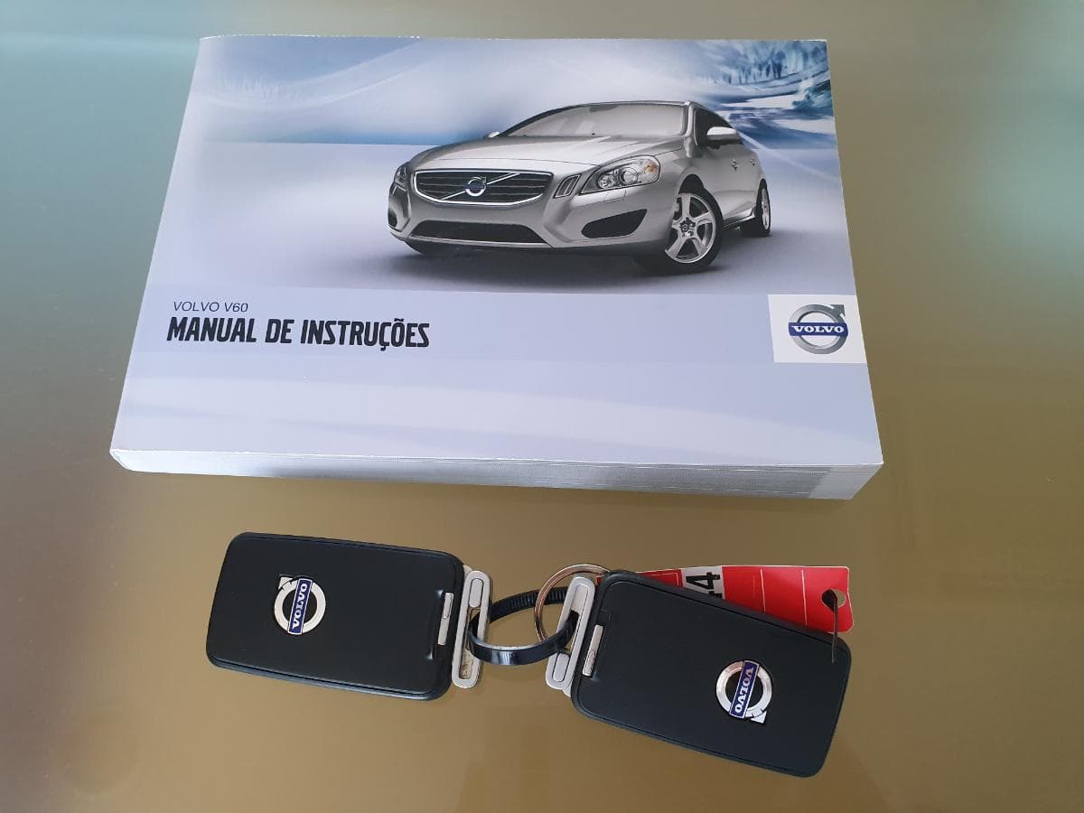 Volvo V60 2.0 · Ano 2011 — imagen 40