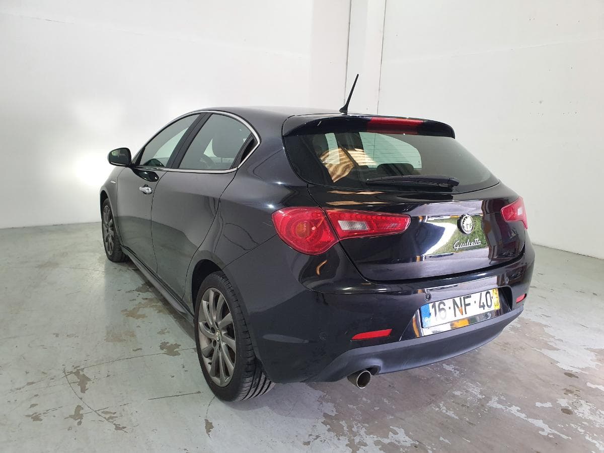 Alfa Romeo Giulietta 1.6 JTD · Ano 2012 — imagen 13