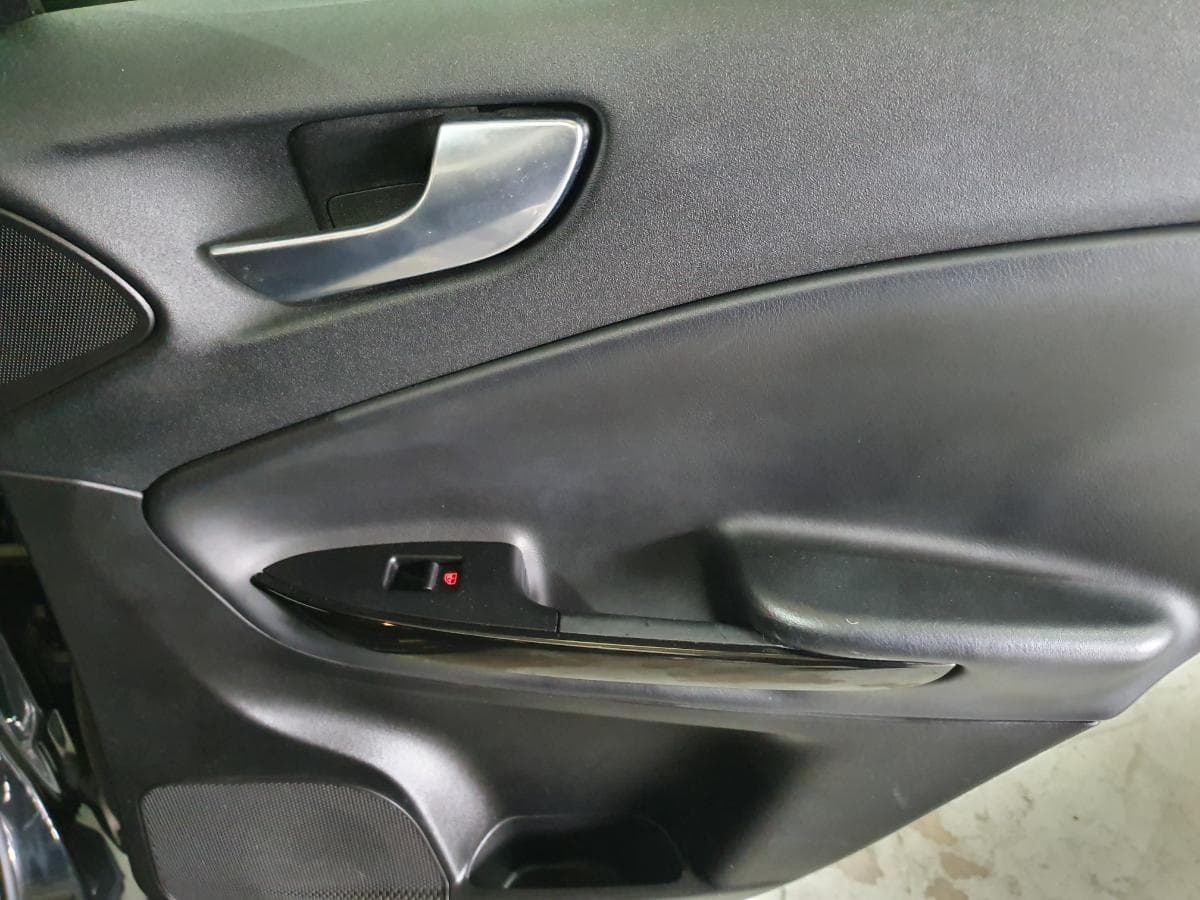 Alfa Romeo Giulietta 1.6 JTD · Ano 2012 — imagen 22