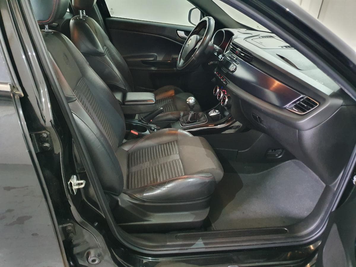 Alfa Romeo Giulietta 1.6 JTD · Ano 2012 — imagen 28