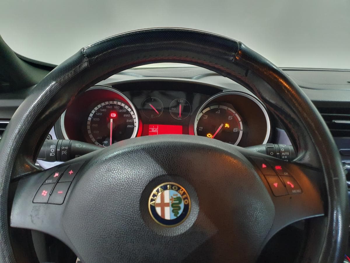 Alfa Romeo Giulietta 1.6 JTD · Ano 2012 — imagen 33