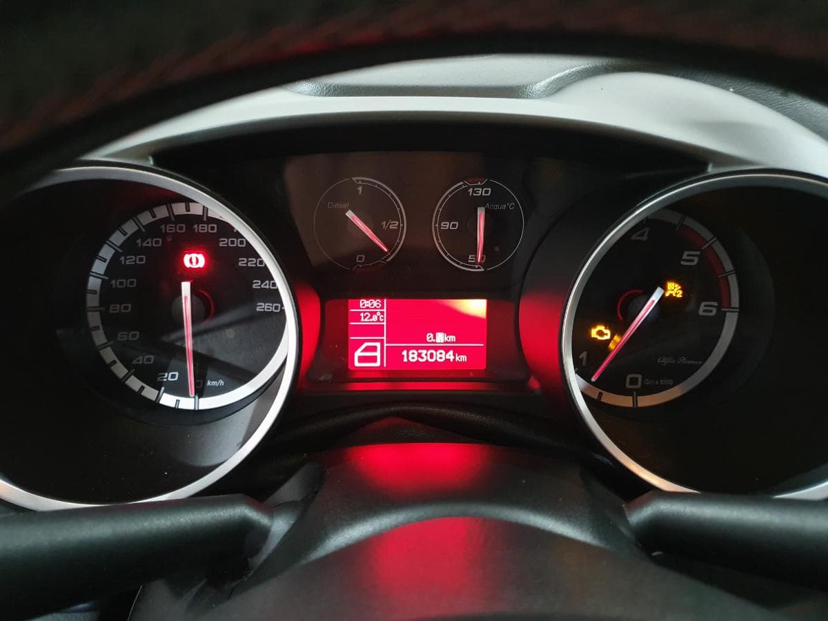 Alfa Romeo Giulietta 1.6 JTD · Ano 2012 — imagen 35
