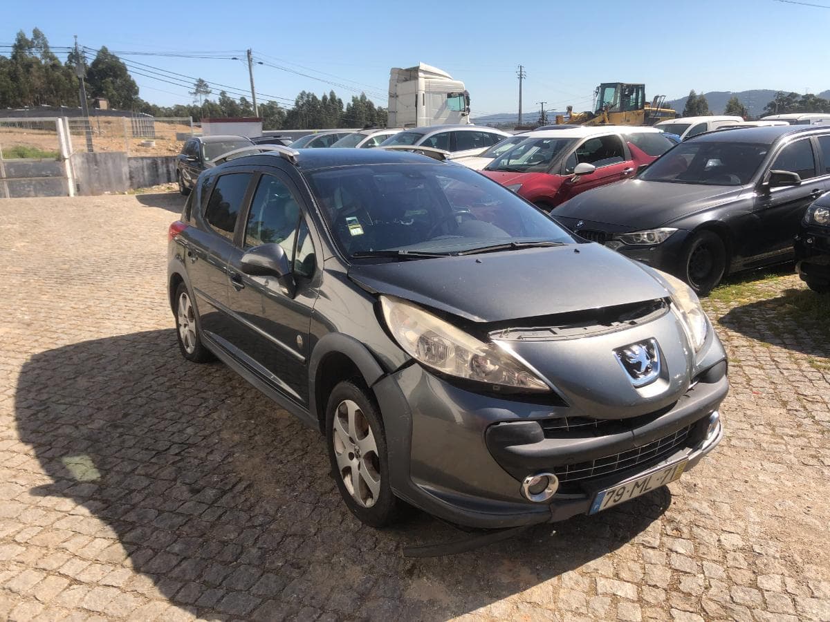 Peugeot 207 SW · Ano 2008 — image 2