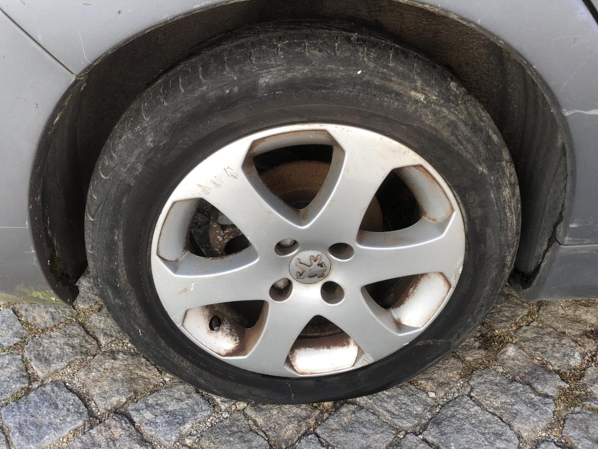 Peugeot 207 SW · Ano 2008 — image 18