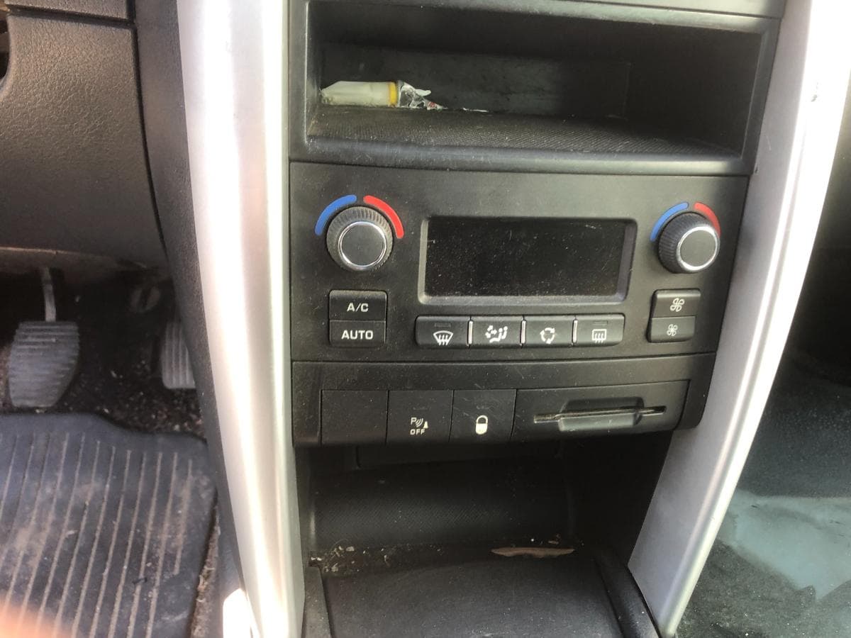 Peugeot 207 SW · Ano 2008 — image 21