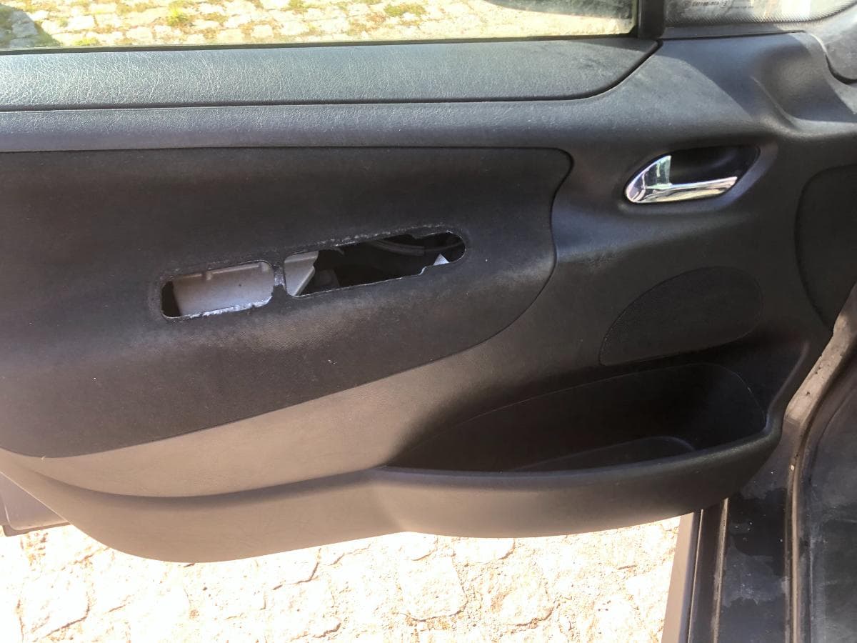 Peugeot 207 SW · Ano 2008 — image 25