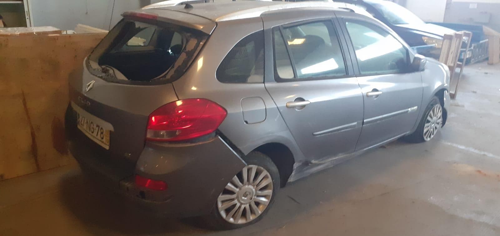 Renault Clio III Grandtour 1.5 DCI · Ano 2012 — imagen 8