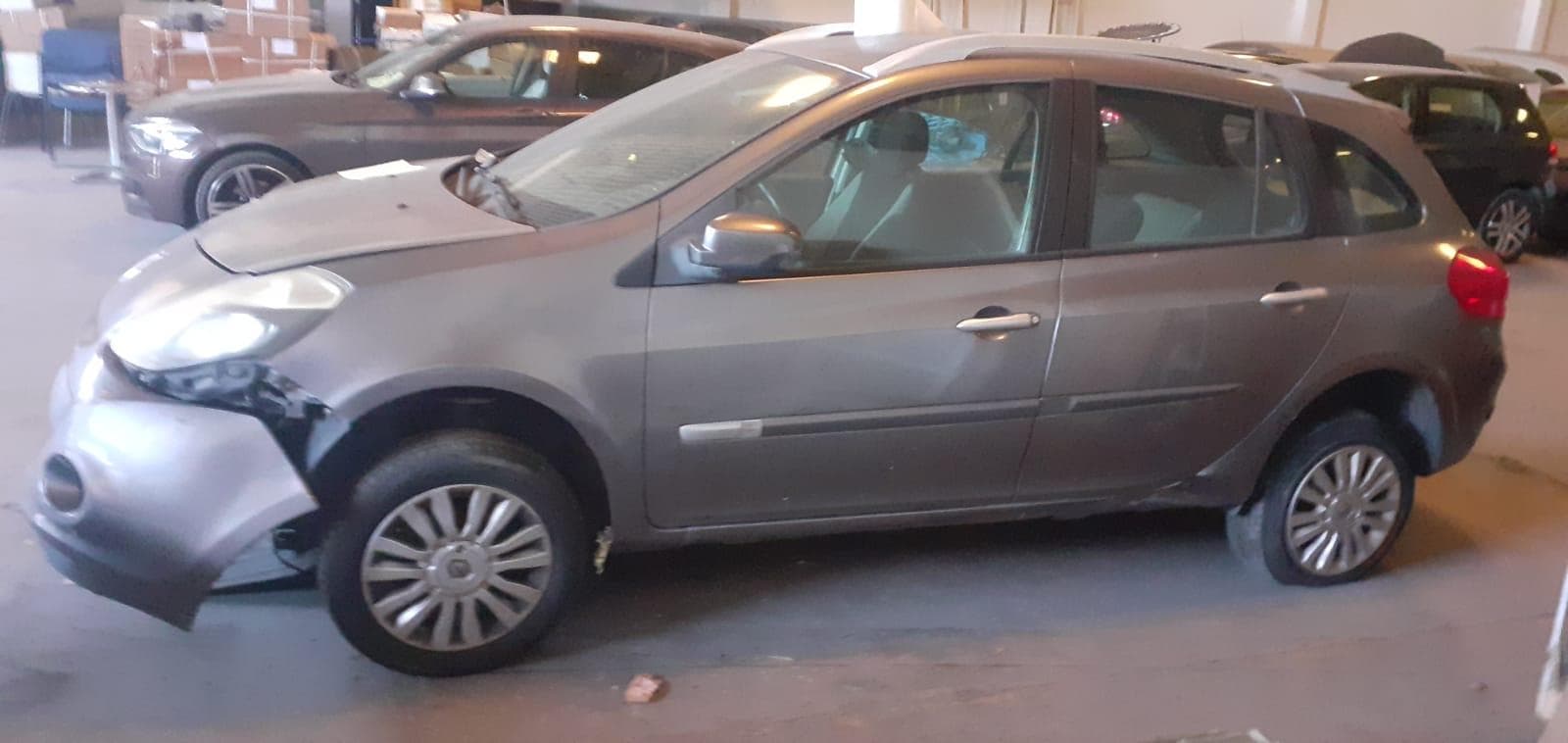 Renault Clio III Grandtour 1.5 DCI · Ano 2012 — imagen 2
