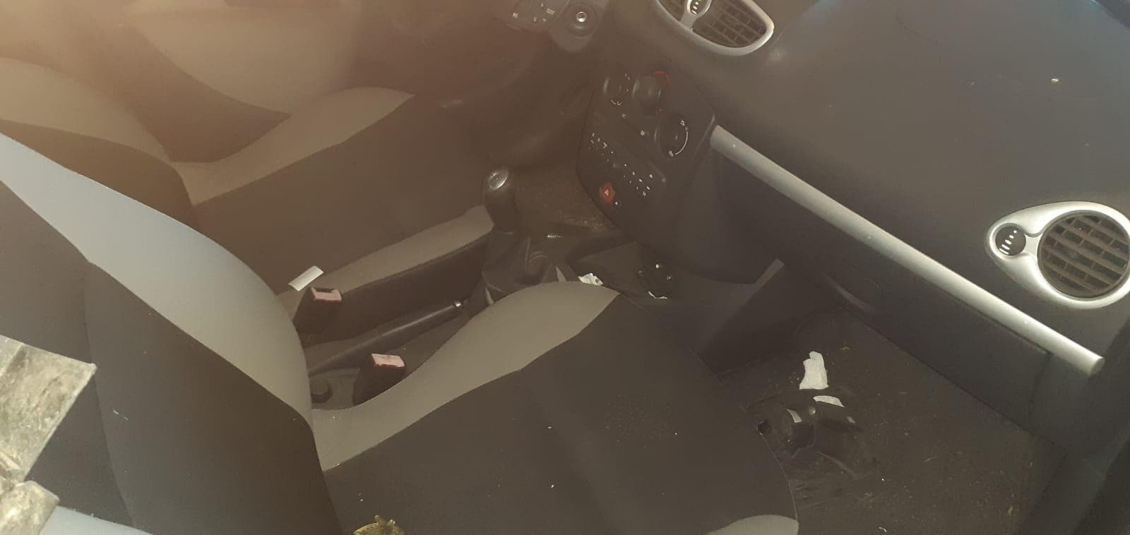 Renault Clio III Grandtour 1.5 DCI · Ano 2012 — imagen 20