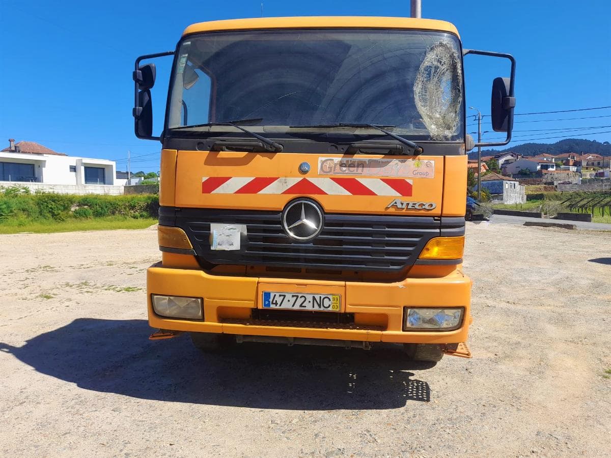 Mercedes-Benz Atego 1823