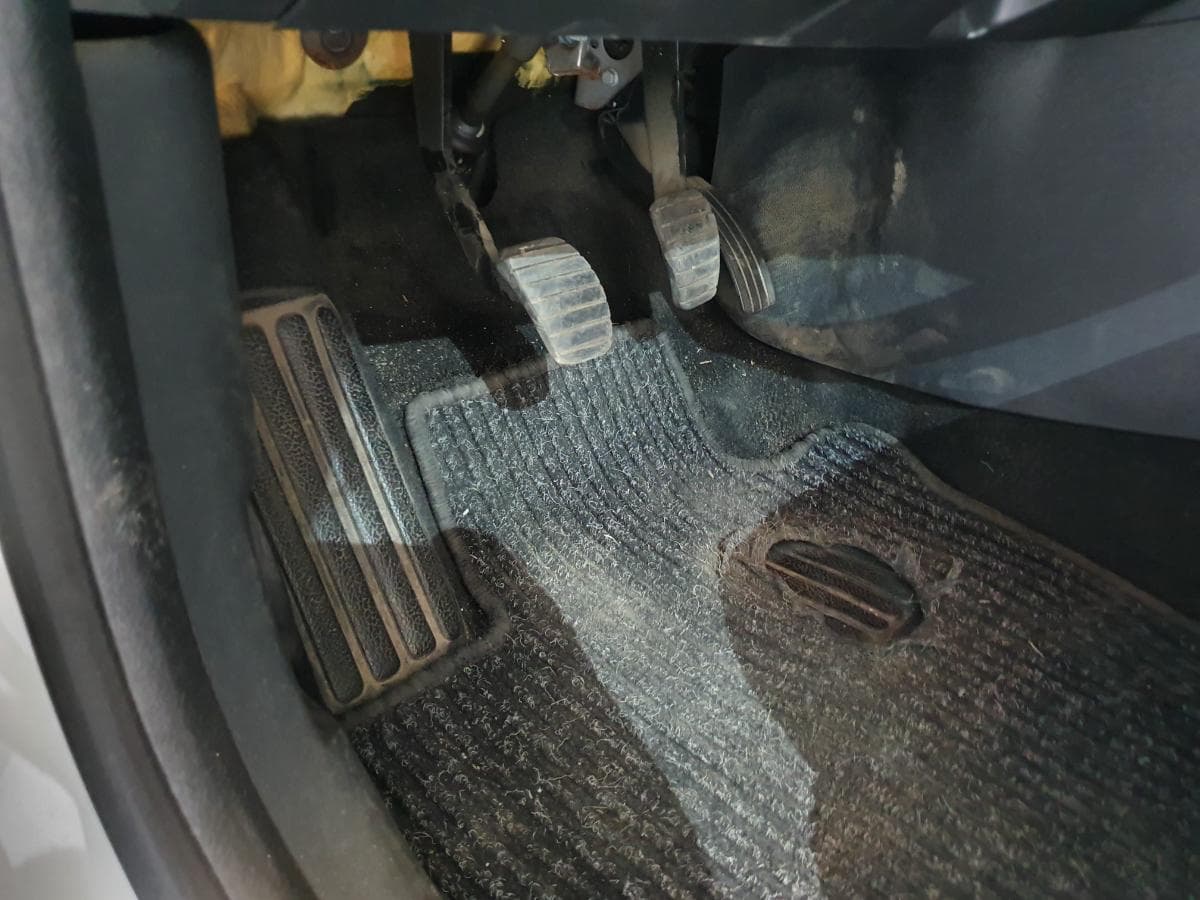 Renault Clio 1.5 DCI · Ano 2019 — image 26