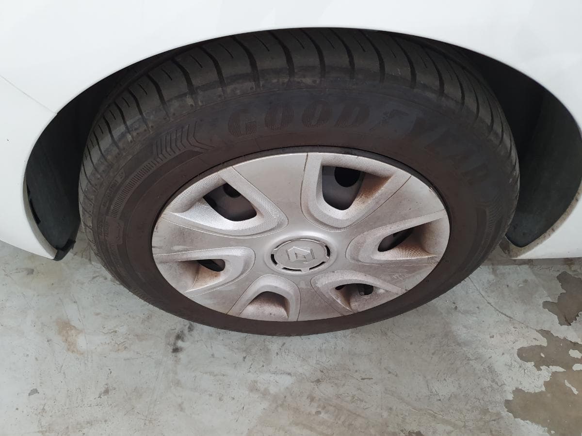 Renault Clio 1.5 DCI · Ano 2019 — image 40