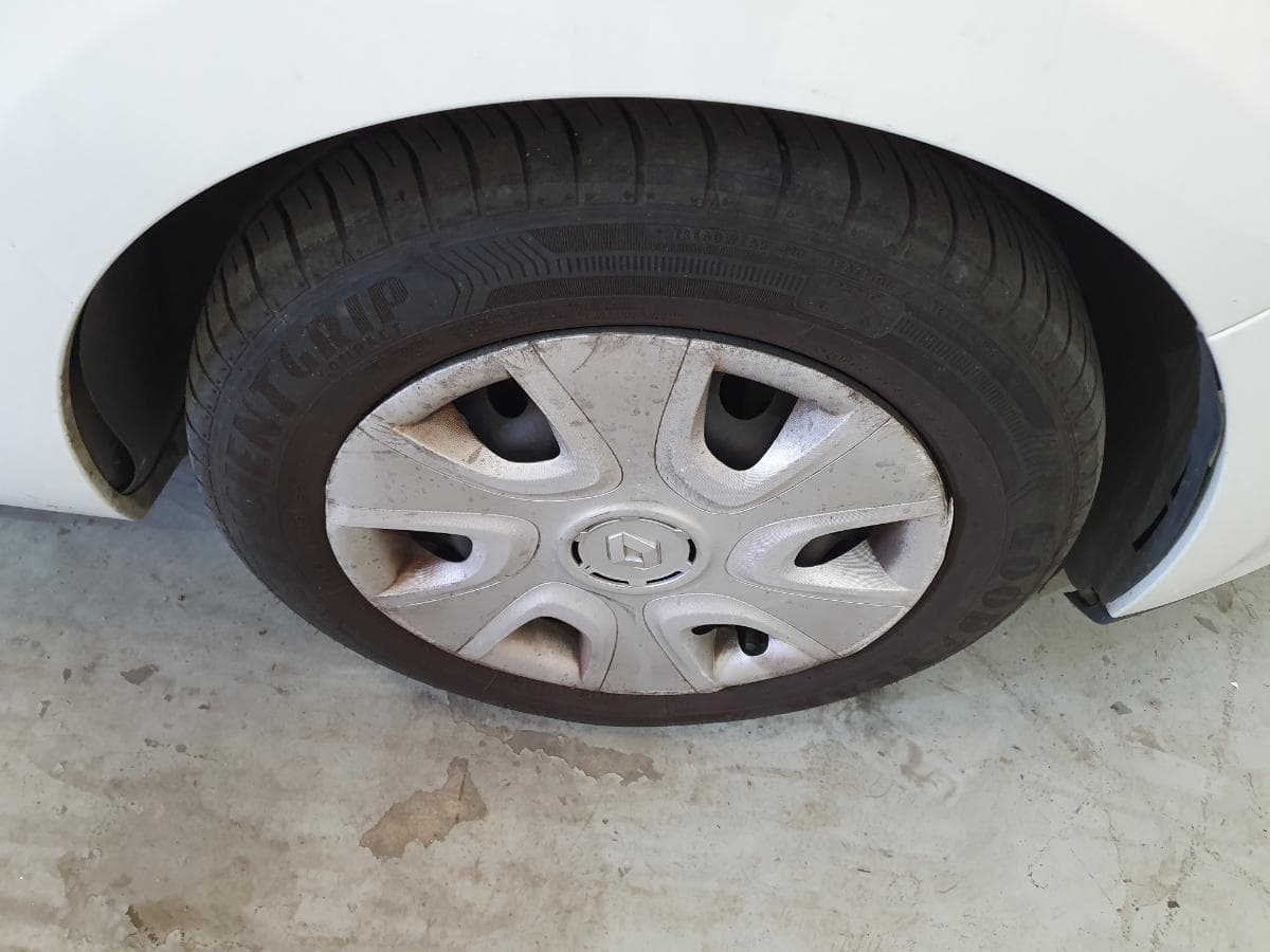 Renault Clio 1.5 DCI · Ano 2019 — image 41