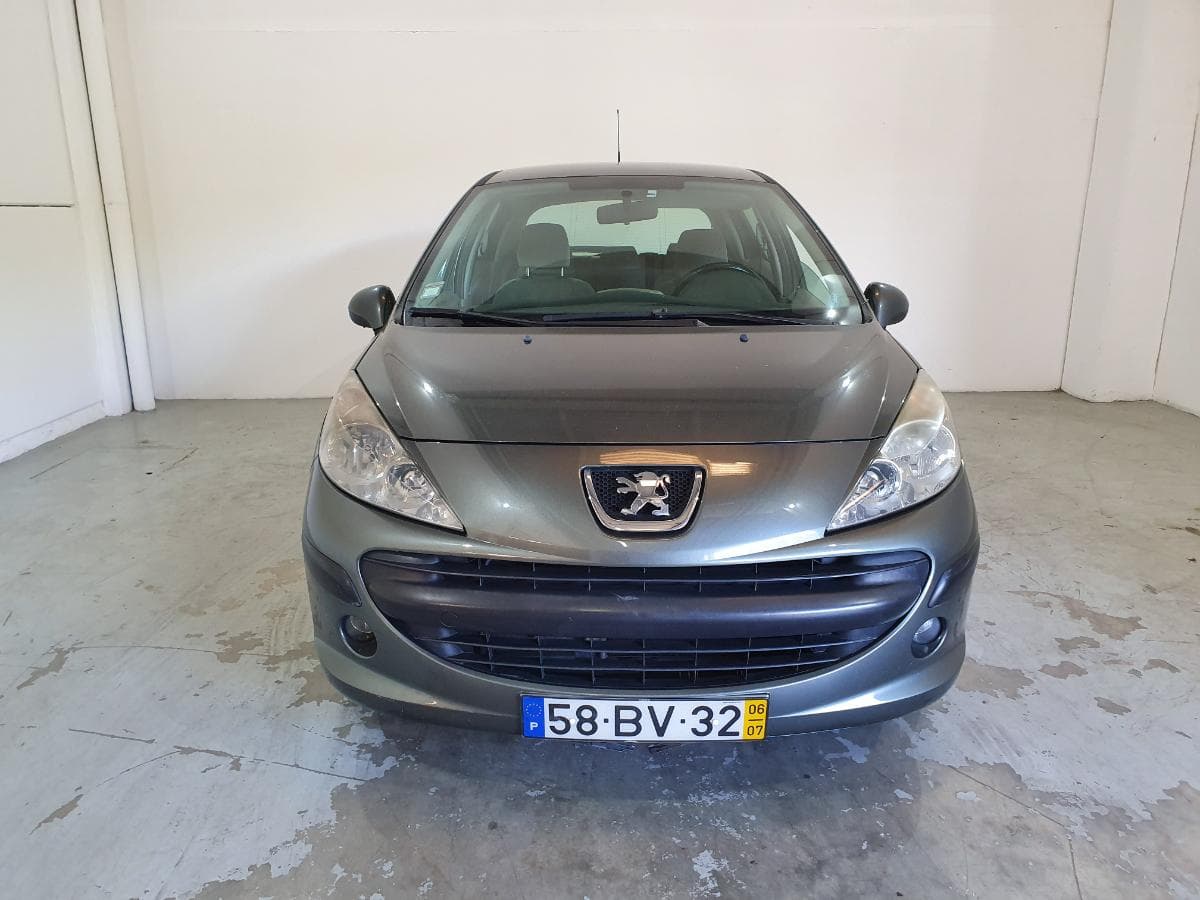 Peugeot 207 1.4 HDI · Ano 2006 — image 4