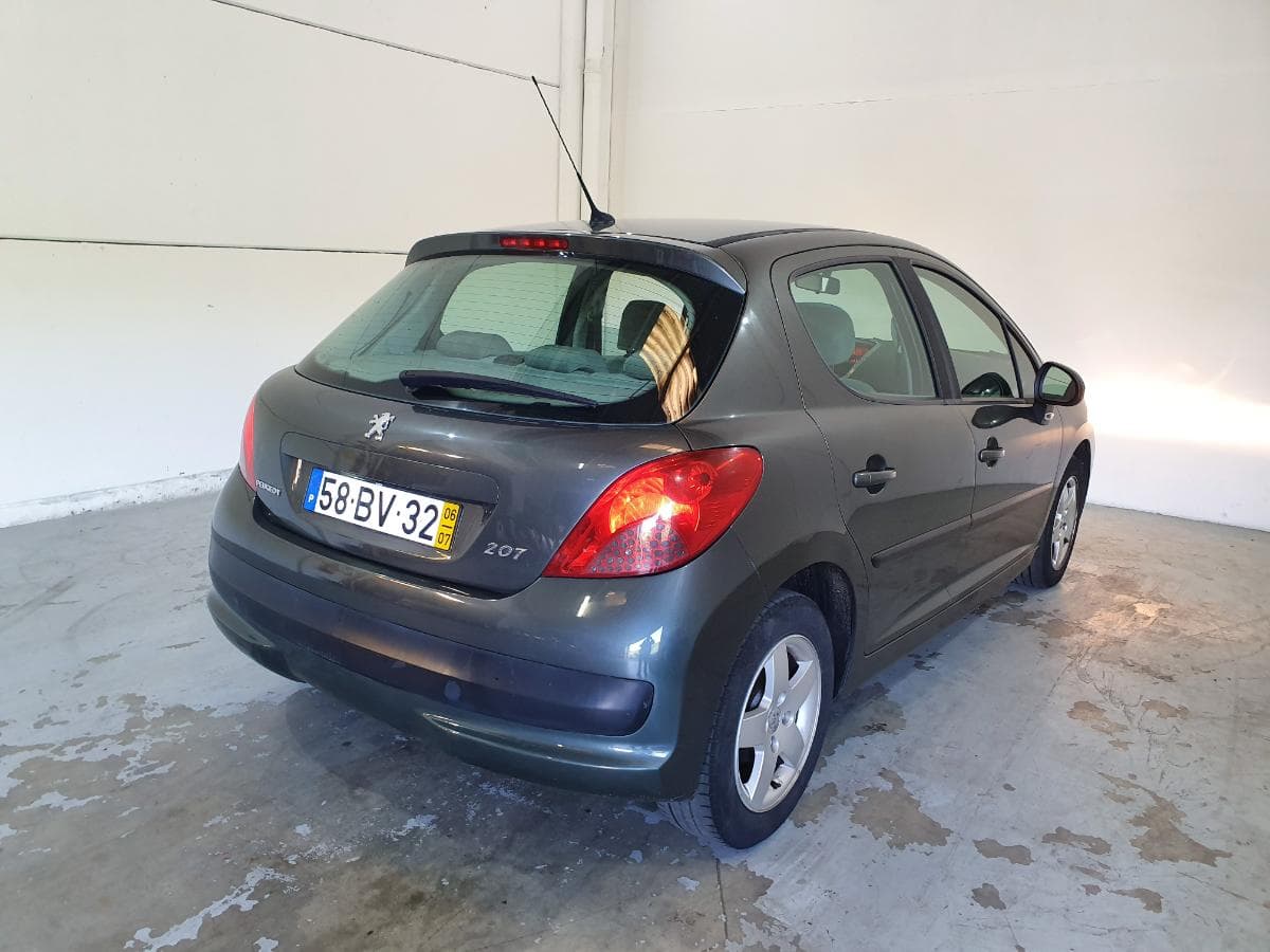 Peugeot 207 1.4 HDI · Ano 2006 — image 7