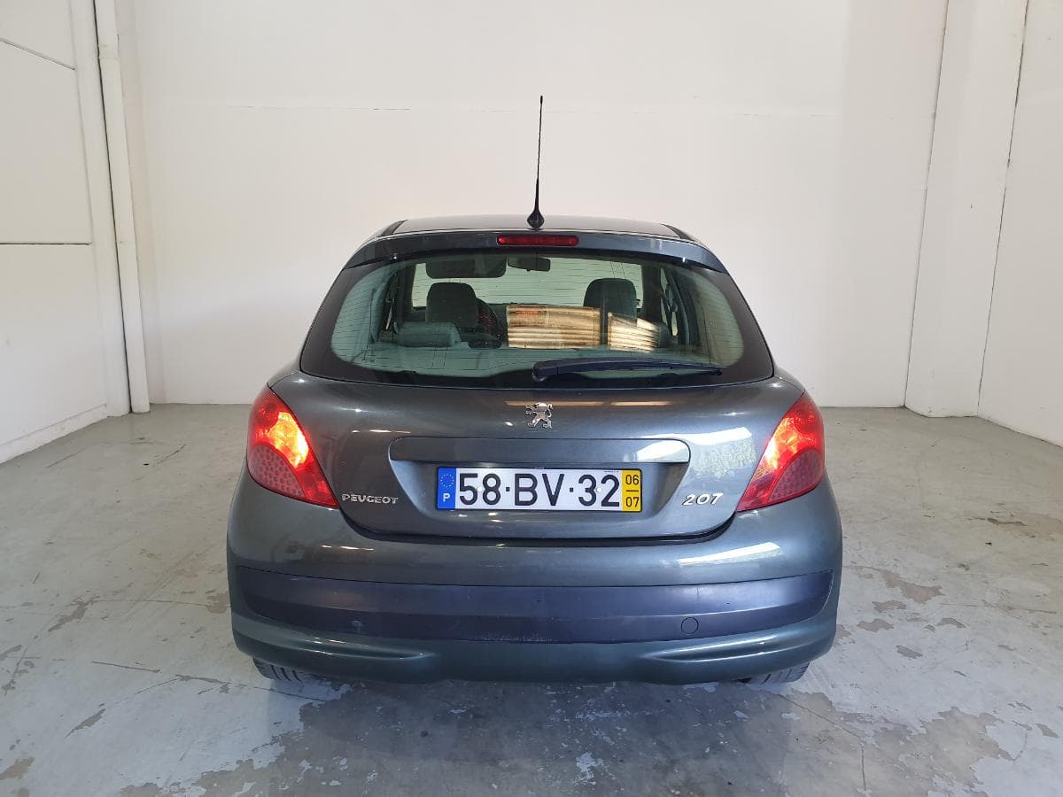 Peugeot 207 1.4 HDI · Ano 2006 — image 9