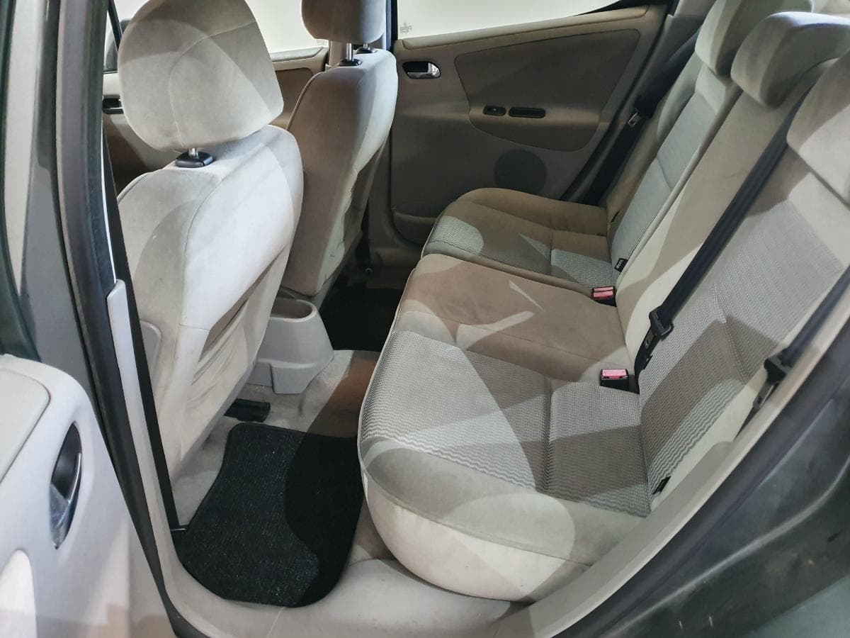 Peugeot 207 1.4 HDI · Ano 2006 — image 14