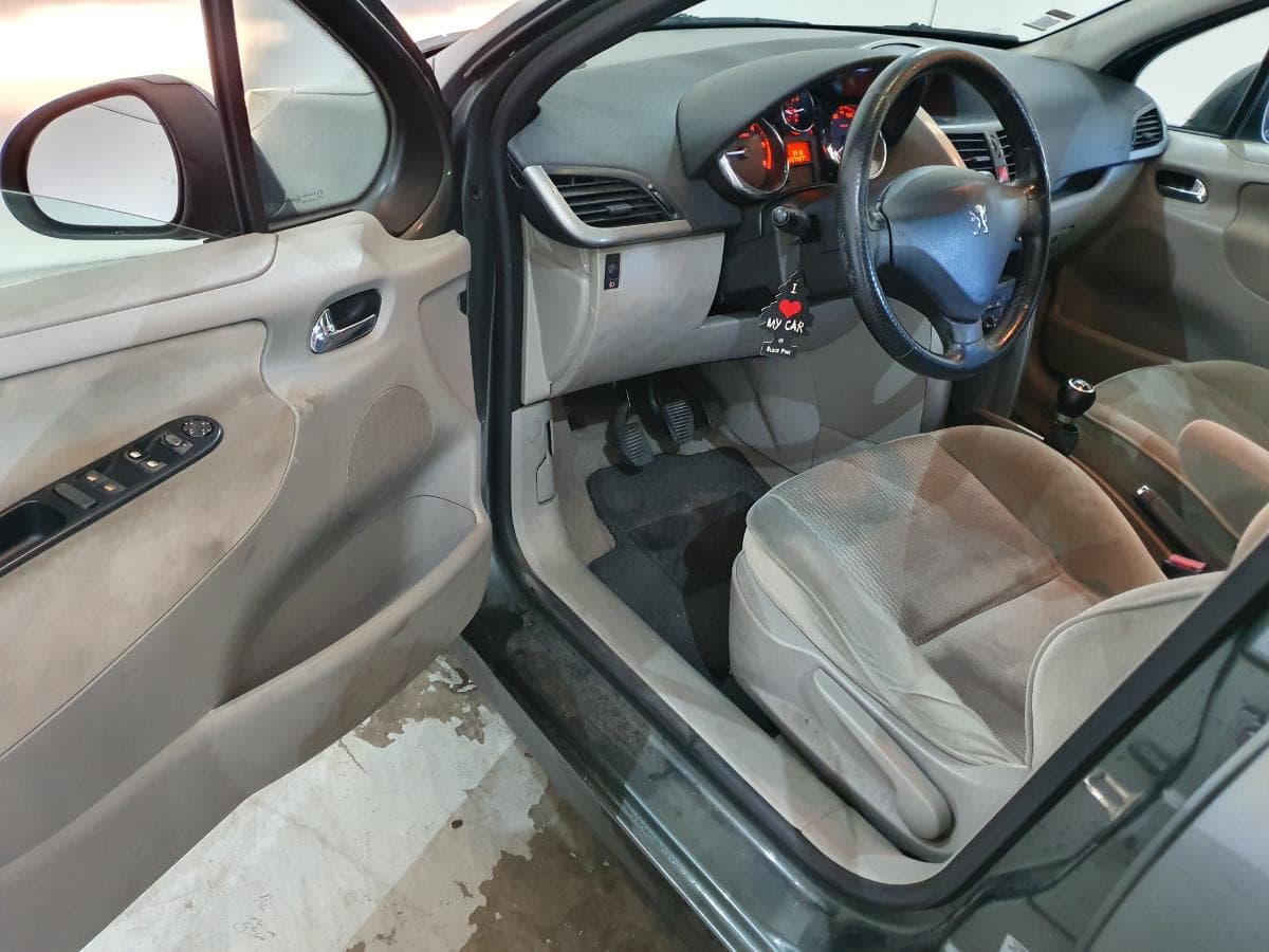 Peugeot 207 1.4 HDI · Ano 2006 — image 12