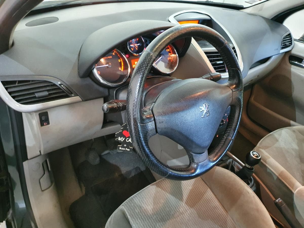 Peugeot 207 1.4 HDI · Ano 2006 — image 19