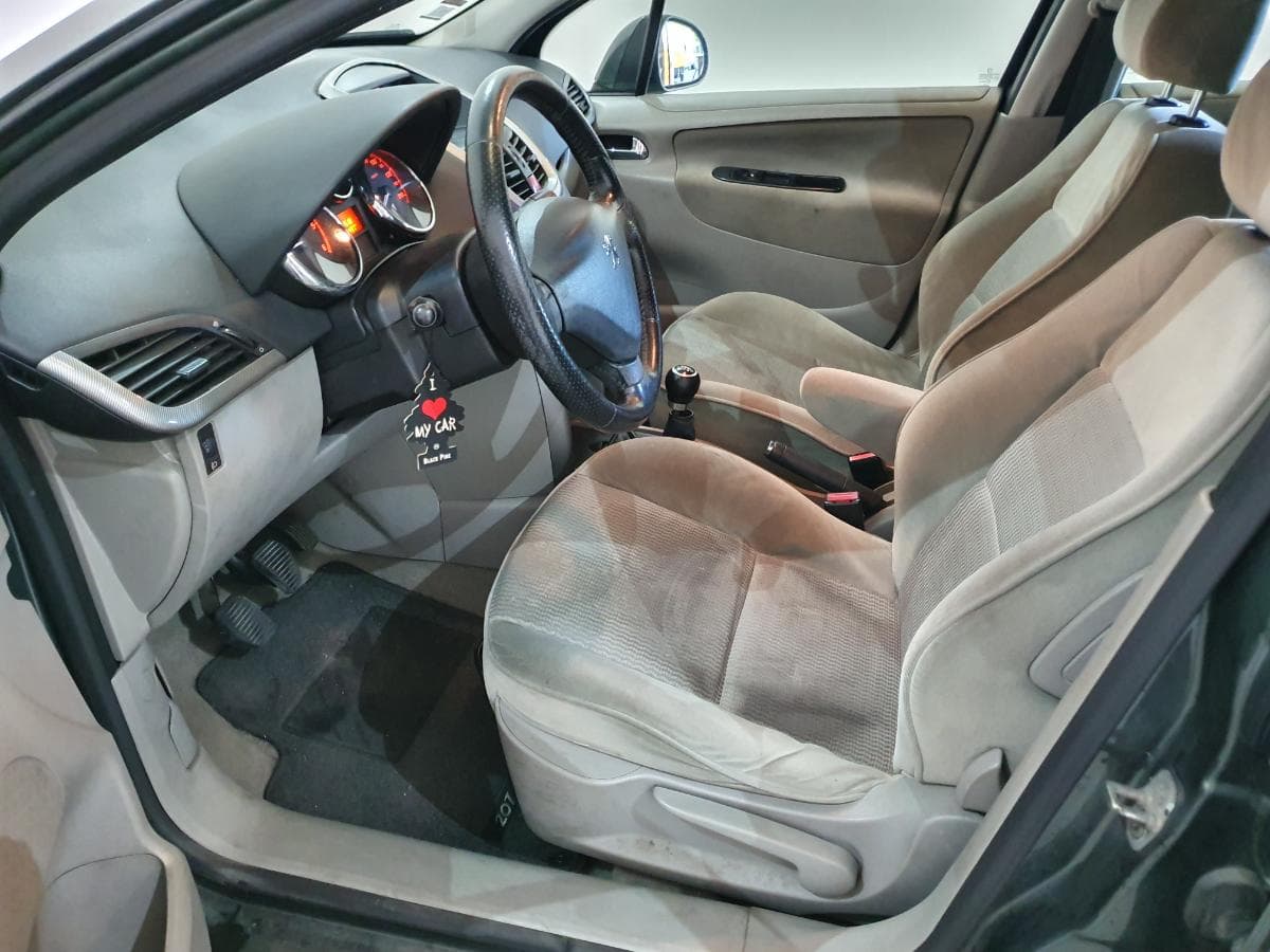 Peugeot 207 1.4 HDI · Ano 2006 — image 26