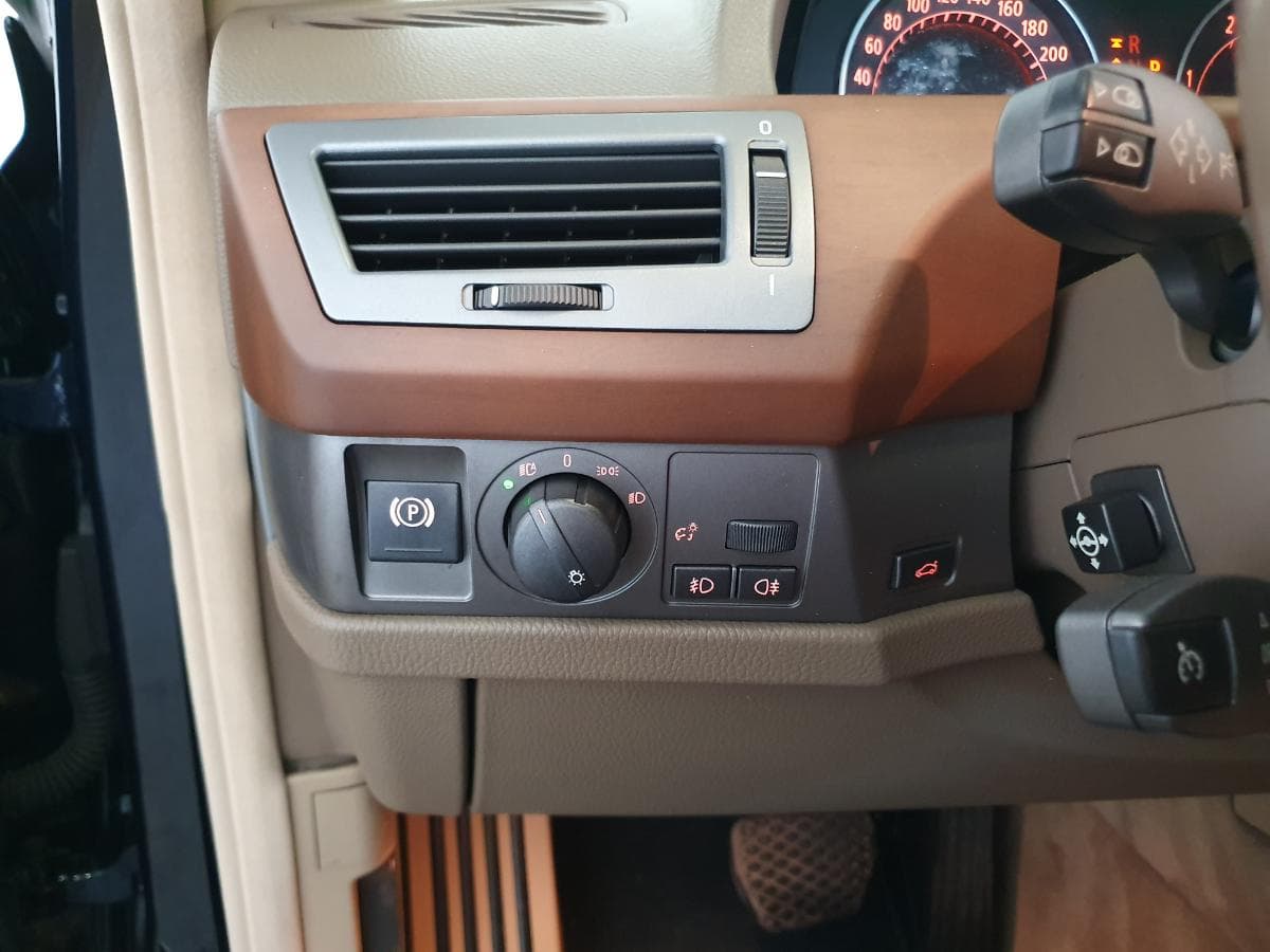 BMW 730D · Ano 2003 — image 23