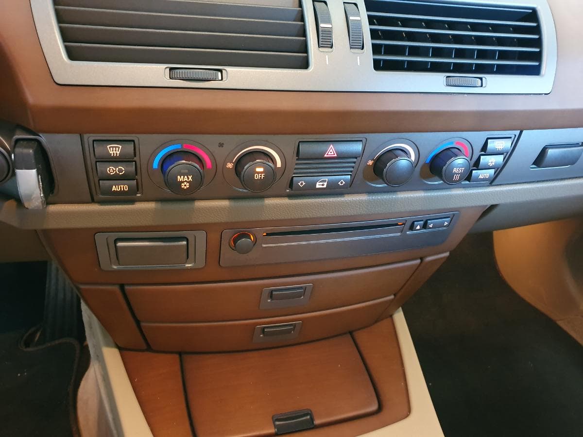 BMW 730D · Ano 2003 — image 33