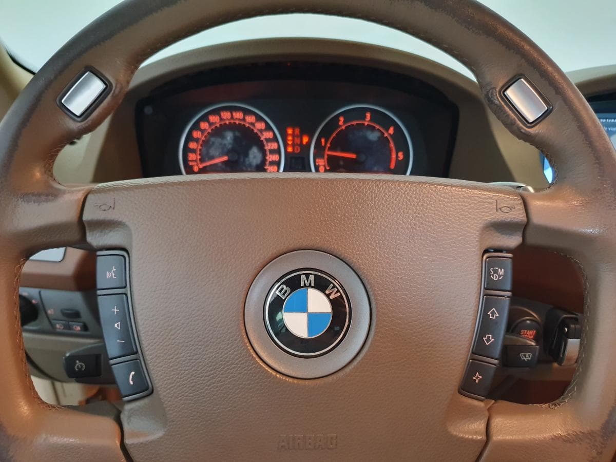 BMW 730D · Ano 2003 — image 34