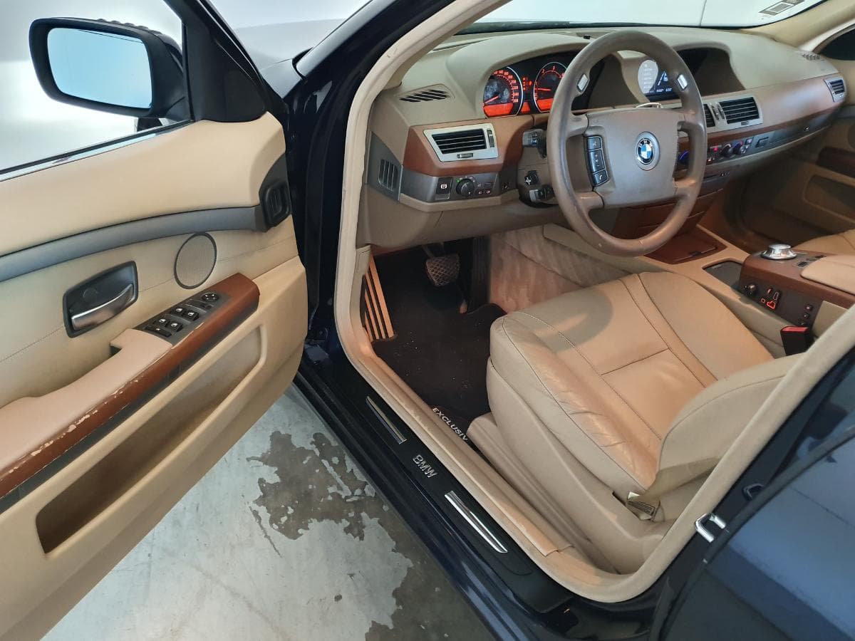 BMW 730D · Ano 2003 — image 20
