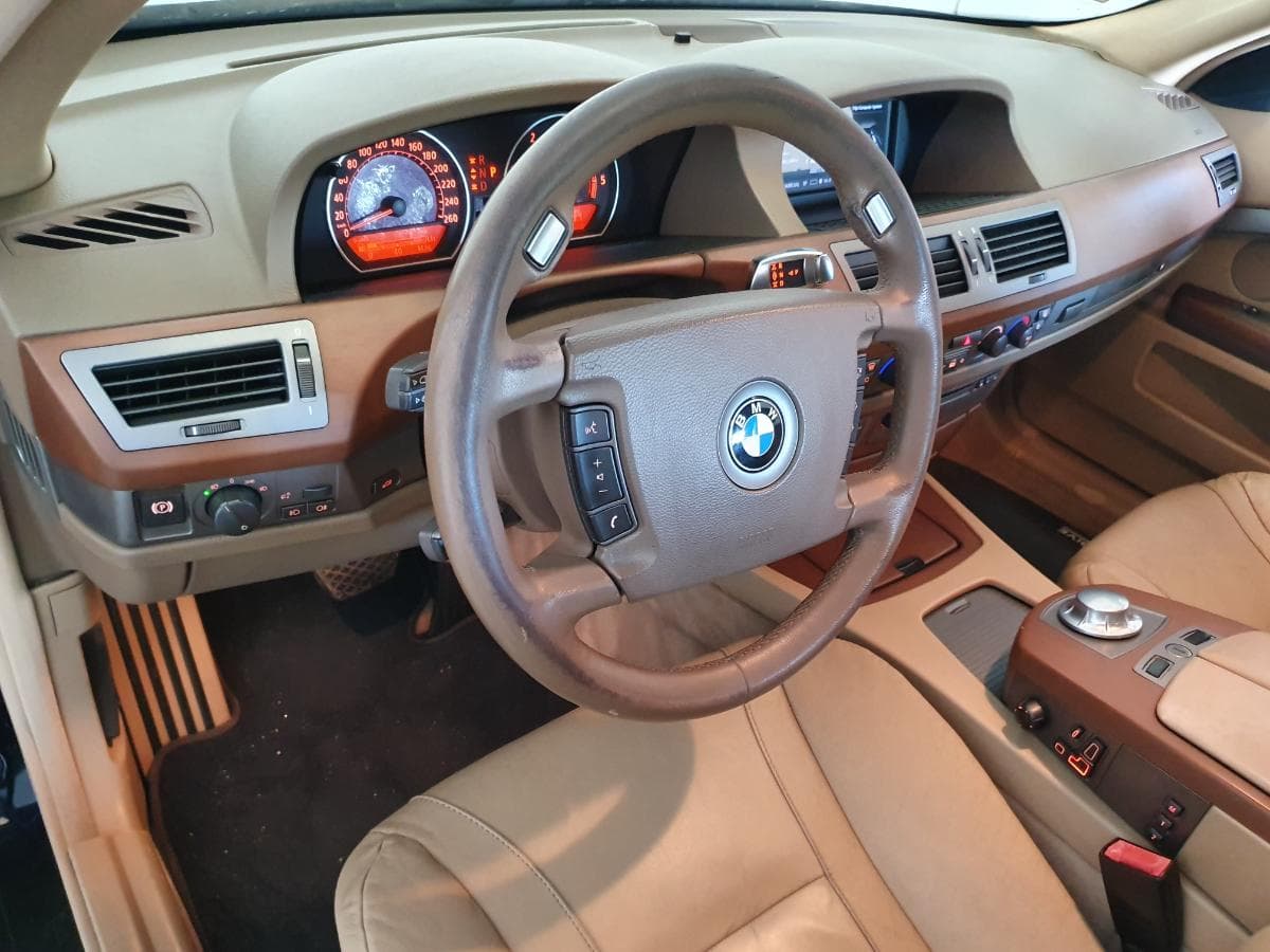 BMW 730D · Ano 2003 — image 39