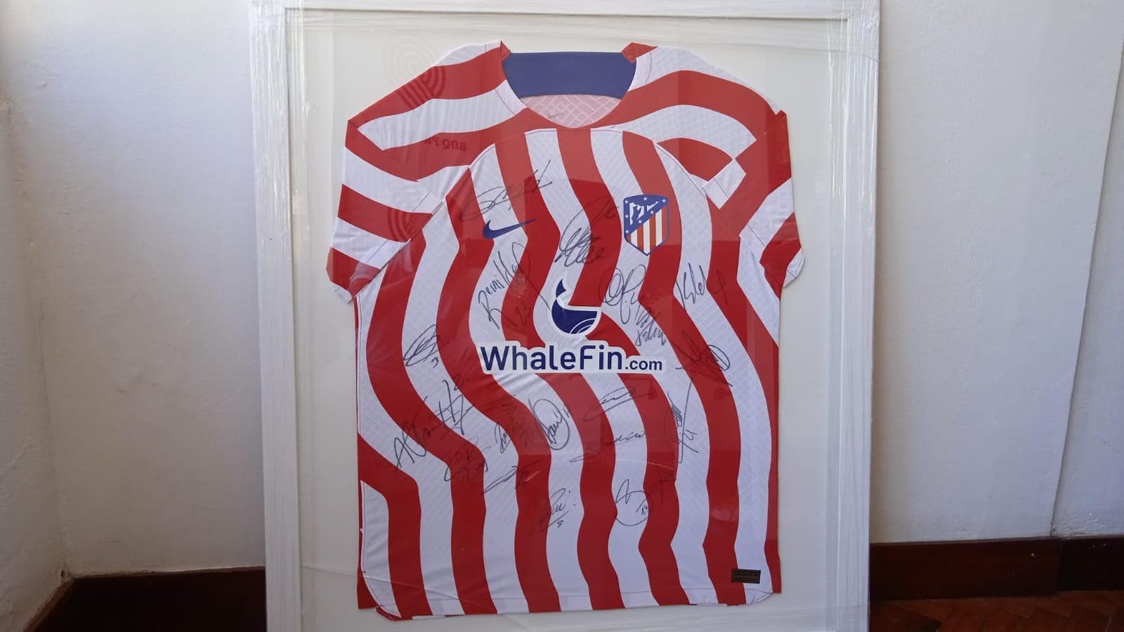 Camisola de Reinildo Mandava Assinada pelos Jogadores do Club Atlético de Madrid — imagen 4
