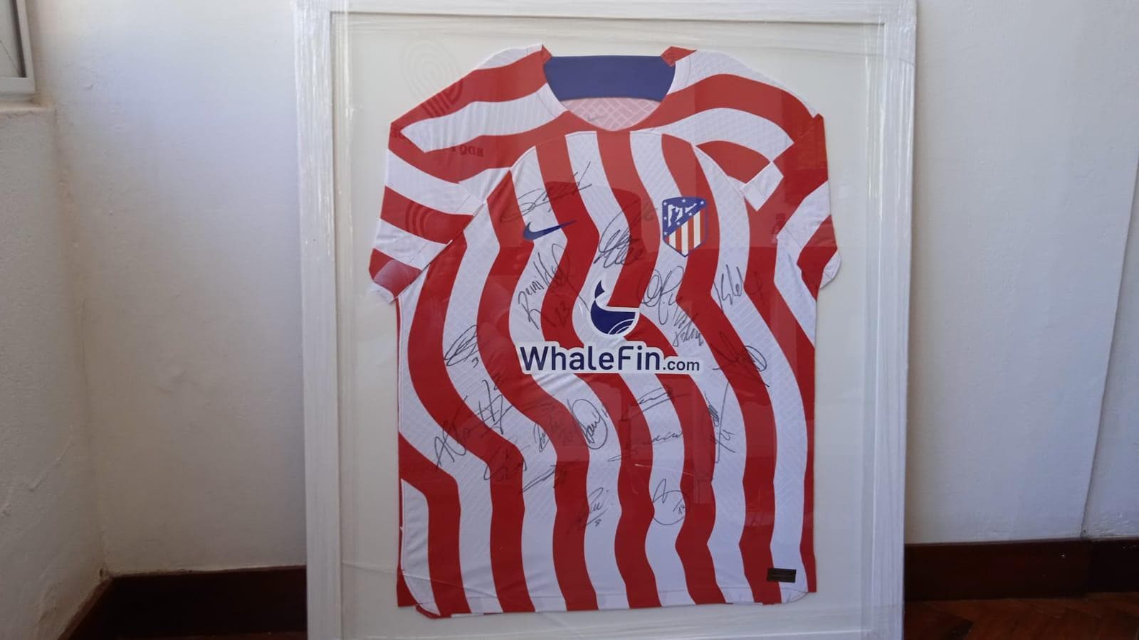 Camisola de Reinildo Mandava Assinada pelos Jogadores do Club Atlético de Madrid — imagen 5