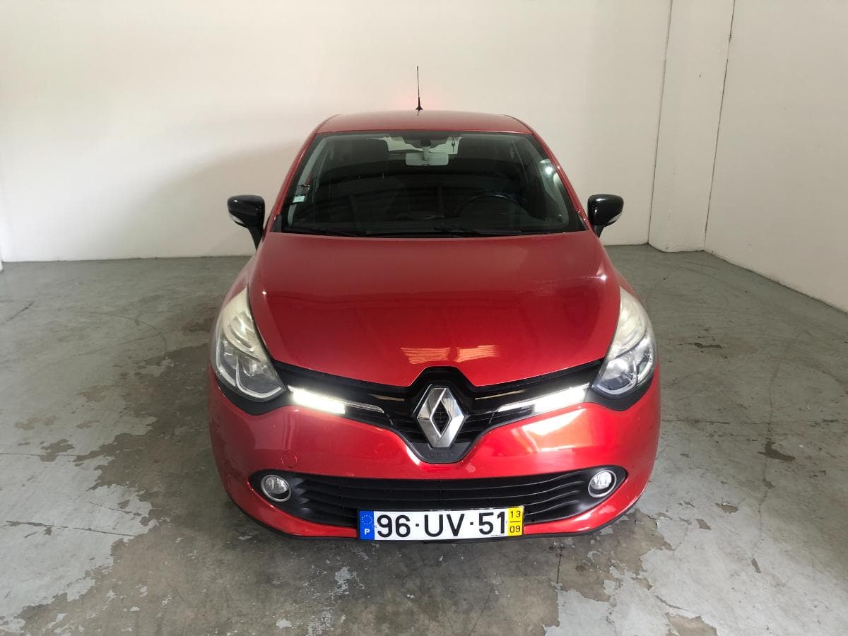 Renault Clio 1.5 DCI · Ano 2013 — imagen 3