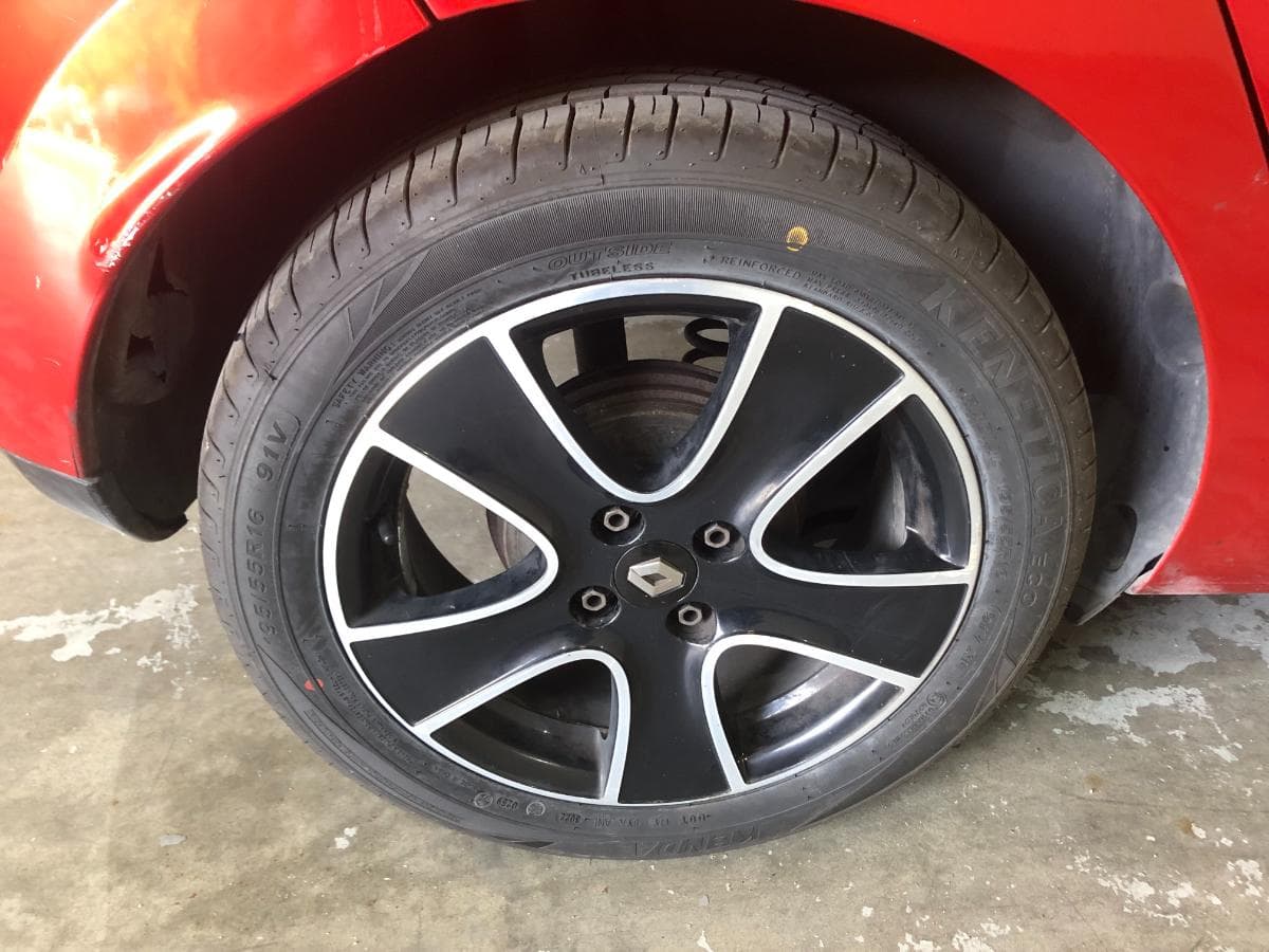 Renault Clio 1.5 DCI · Ano 2013 — imagen 14
