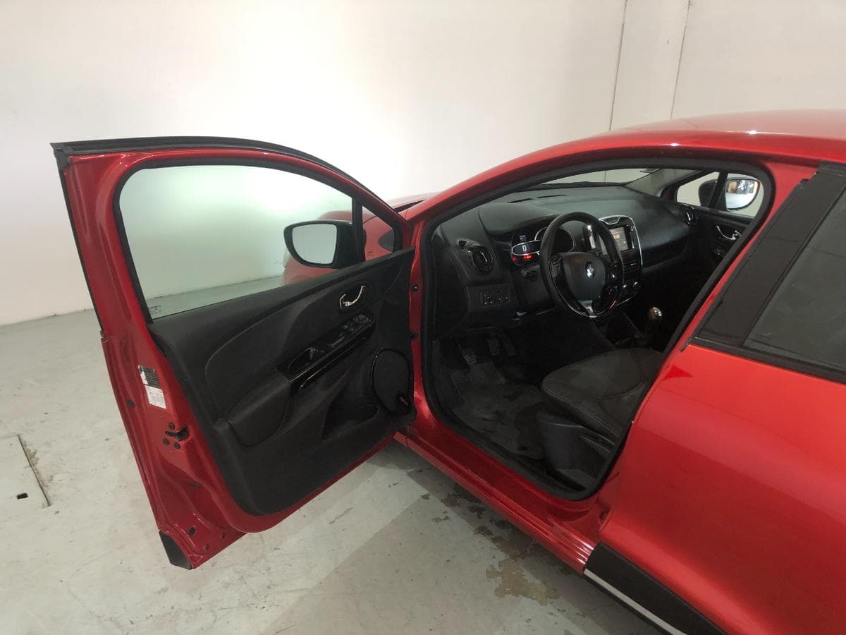 Renault Clio 1.5 DCI · Ano 2013 — imagen 15