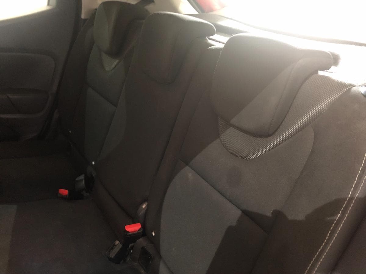 Renault Clio 1.5 DCI · Ano 2013 — imagen 17