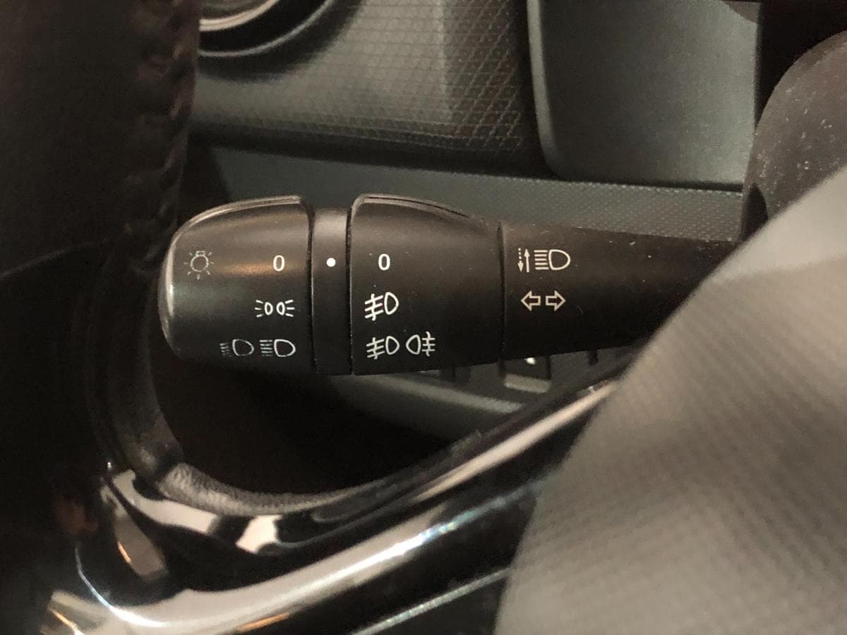 Renault Clio 1.5 DCI · Ano 2013 — imagen 19