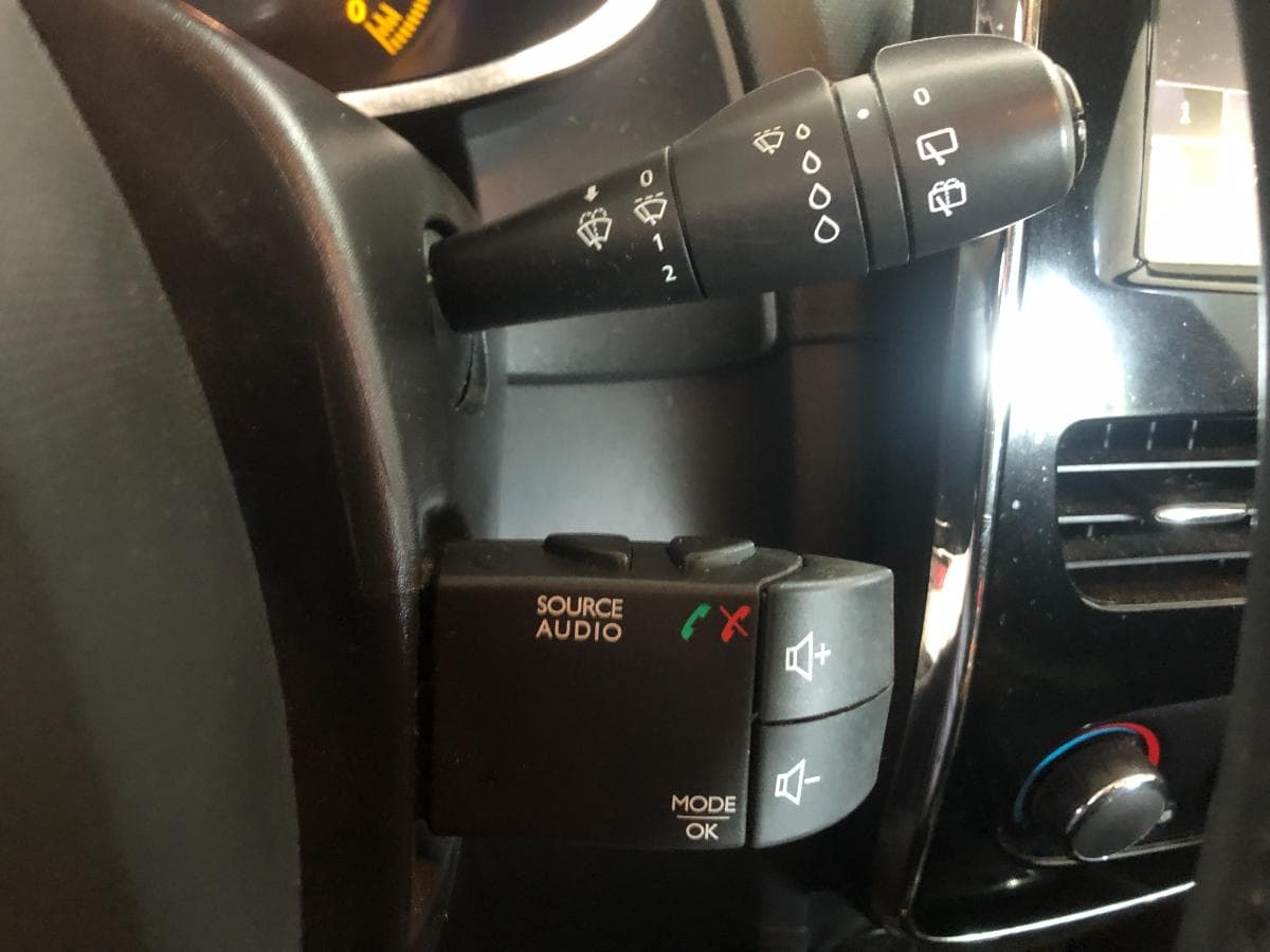 Renault Clio 1.5 DCI · Ano 2013 — imagen 22