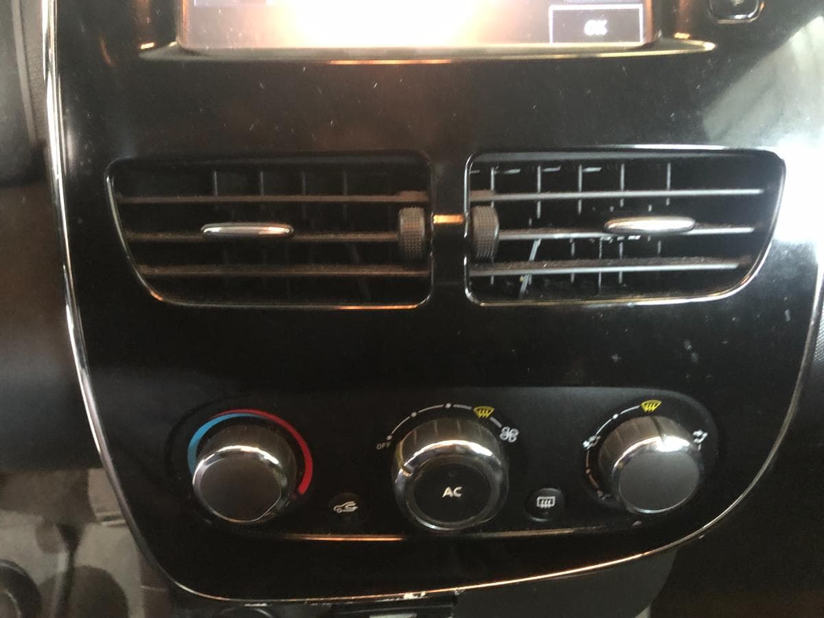 Renault Clio 1.5 DCI · Ano 2013 — imagen 25