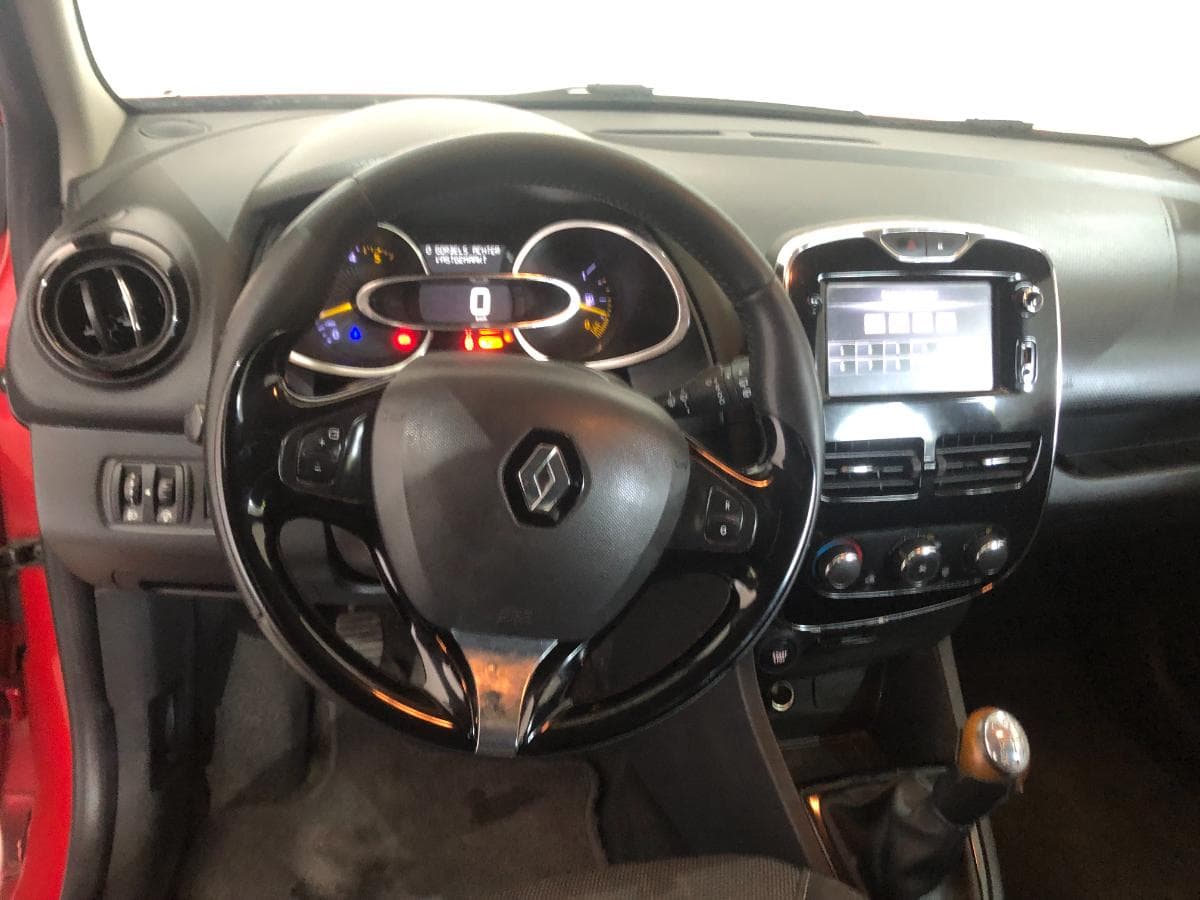 Renault Clio 1.5 DCI · Ano 2013 — imagen 27
