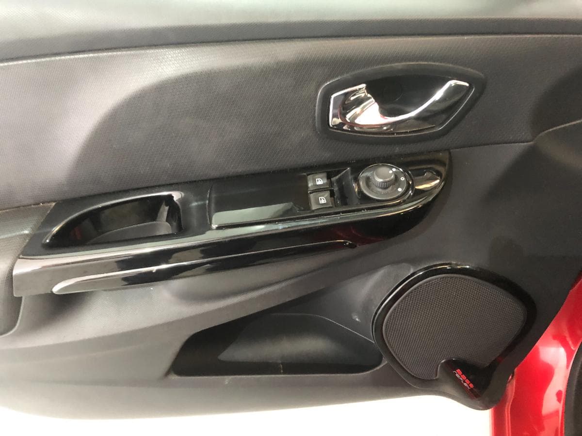 Renault Clio 1.5 DCI · Ano 2013 — imagen 32
